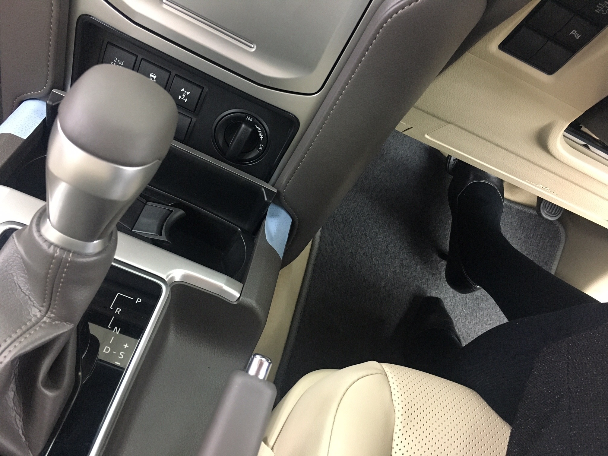 スマートキーの電池が切れてしまった時の対処法 スマートキーの電池が切れてしまった時の対処法