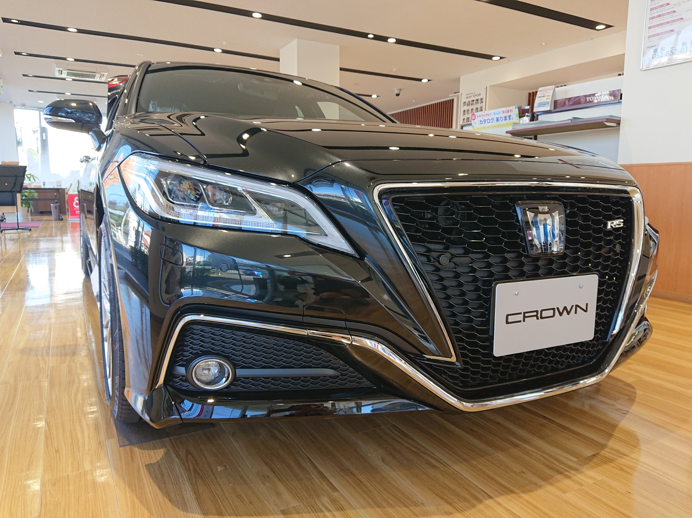 新型クラウン展示車 入庫です 新型クラウン展示車 入庫です