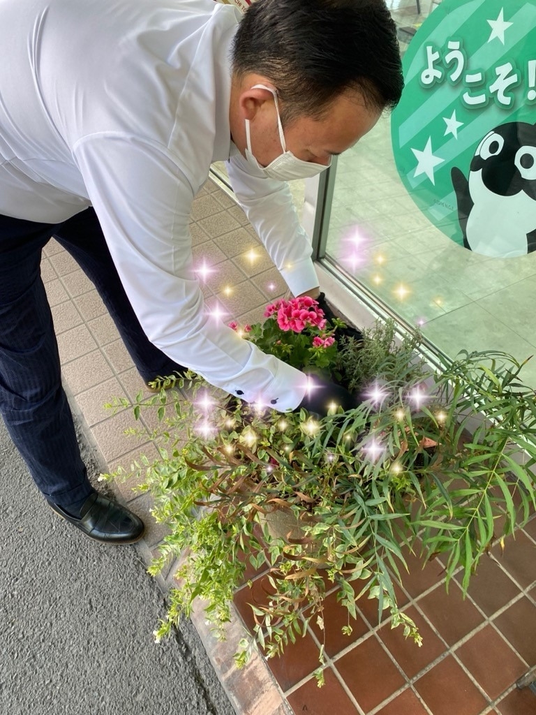 西春店 植え替えしました