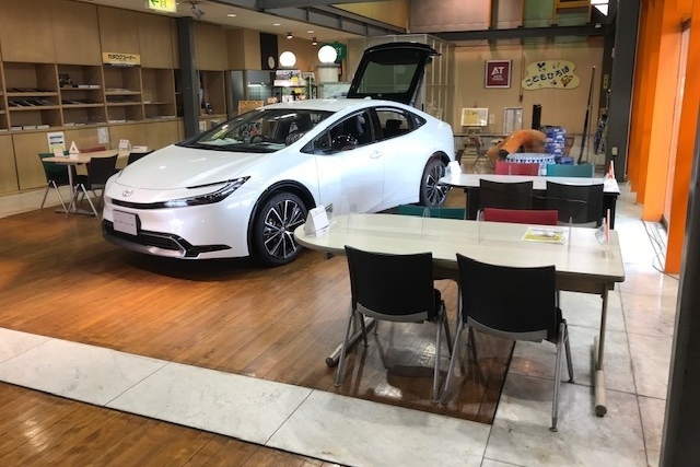 小牧南インター店 店内4