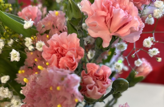 今週の生花 うちの庭にも．．．