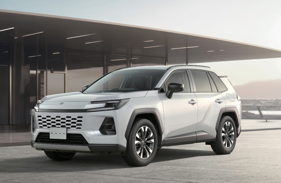 愛知トヨタ小牧村中店】新型RAV4が気になるあなたへ【bZ4Xとの親和性】